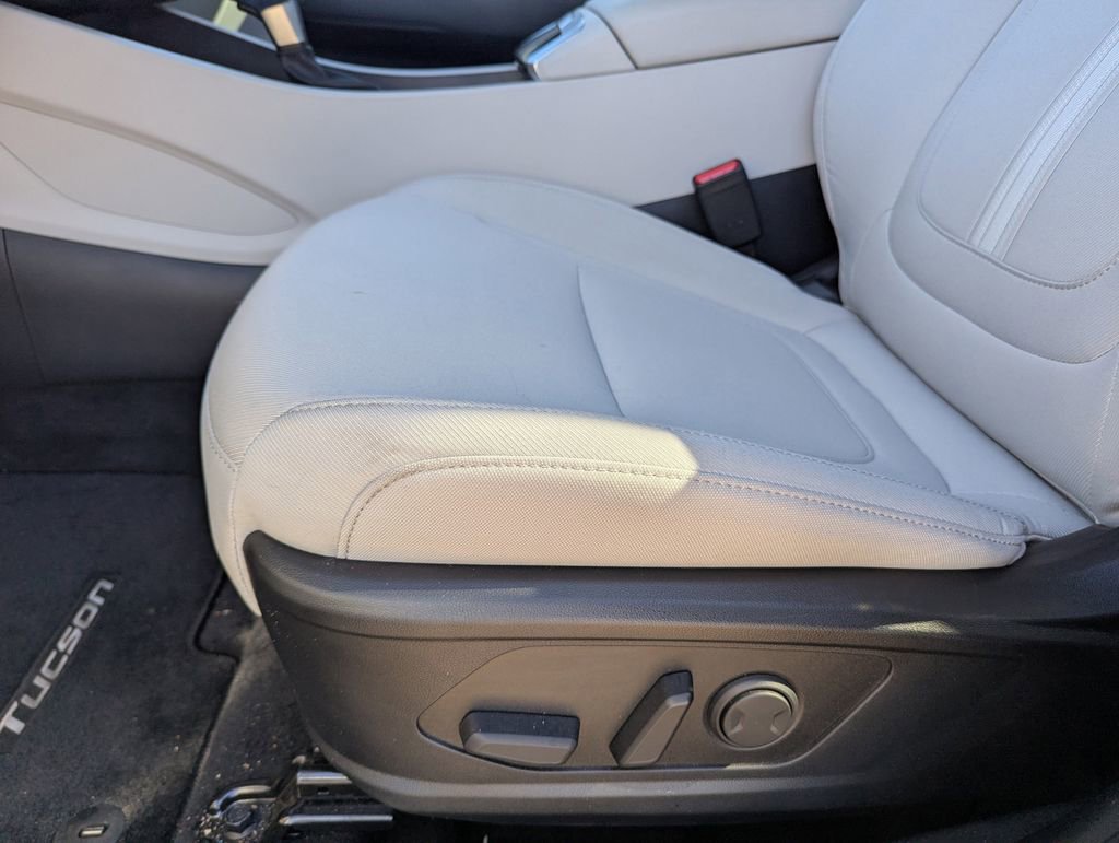 Certified 2025 Hyundai Tucson SEL image 13