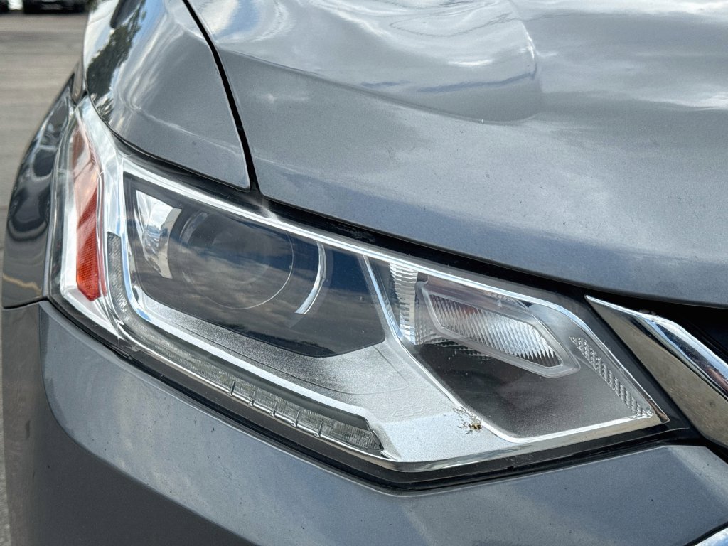 Used 2019 Chevrolet Traverse LS w/ LPO, Floor Liner Package FWD image 37