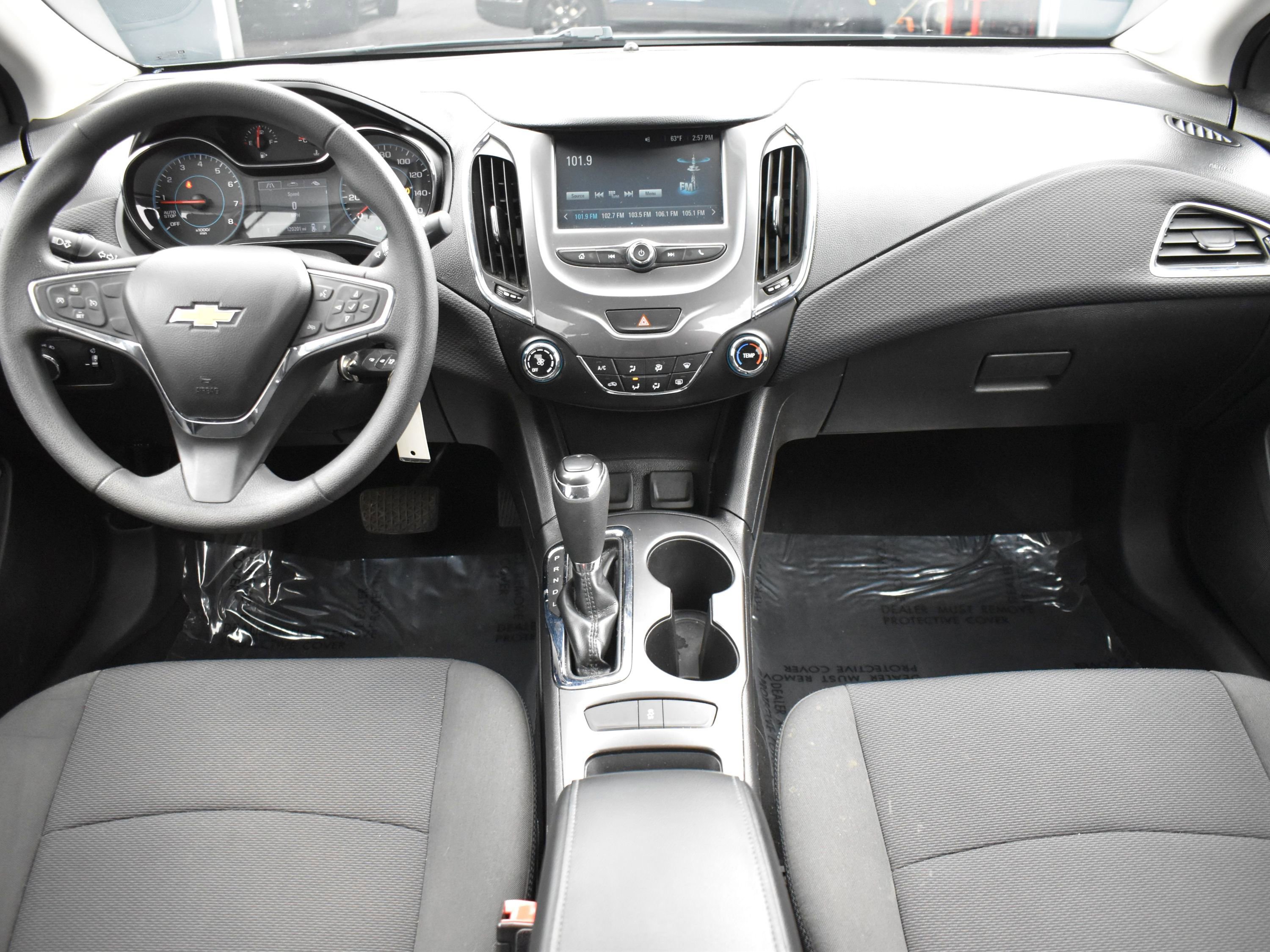 Used 2017 Chevrolet Cruze LT image 18