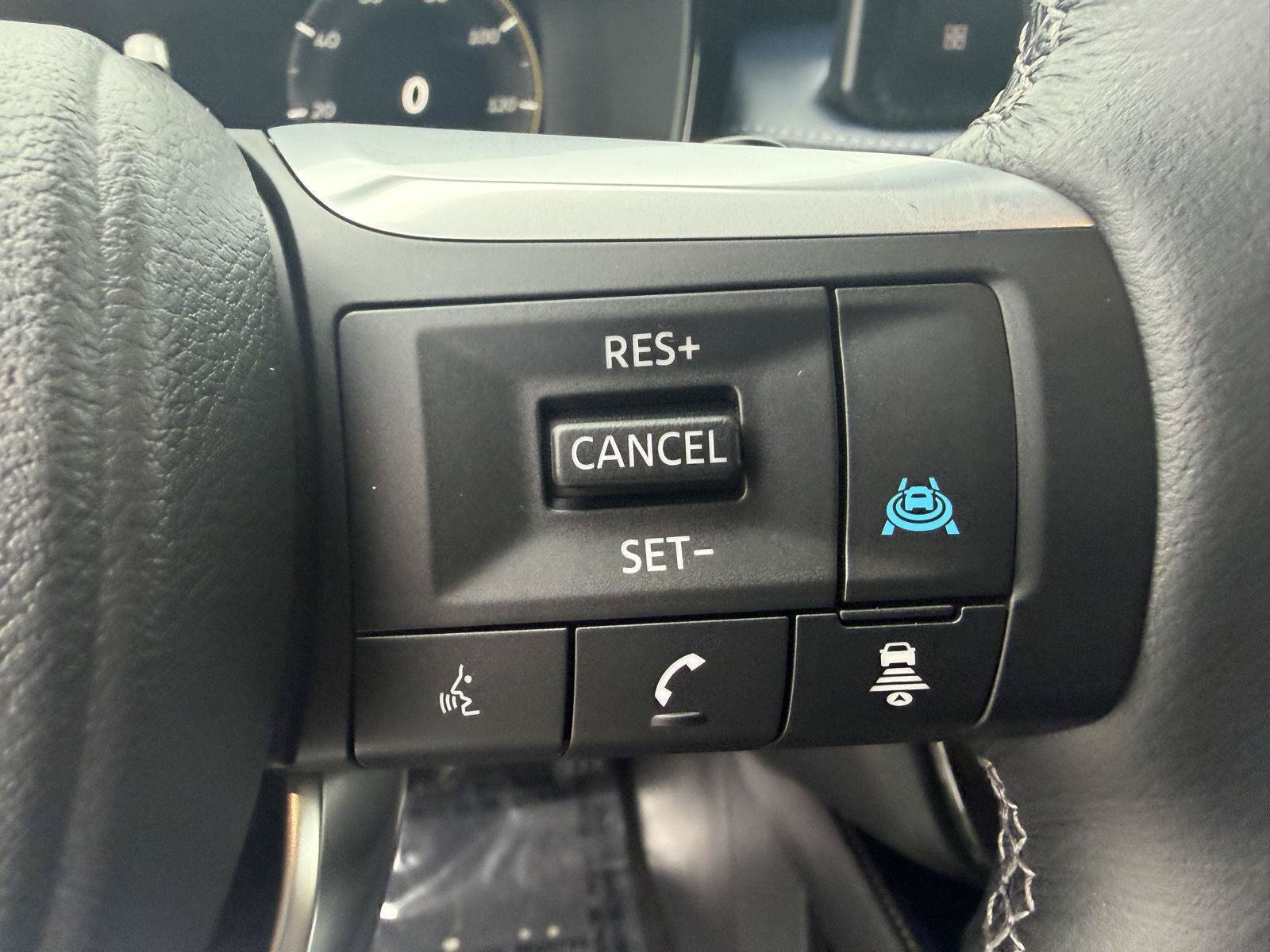 Used 2026 INFINITI QX60 Sport AWD/4WD image 16