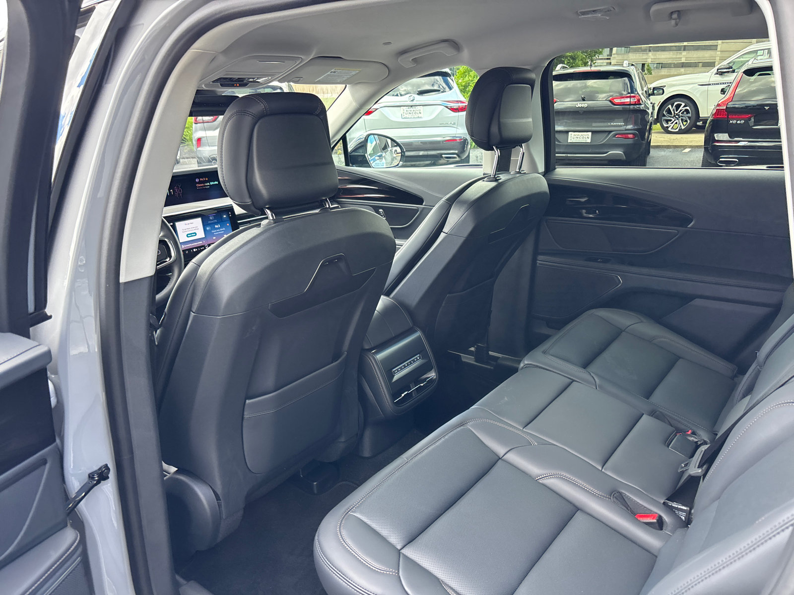 New 2026 Lincoln Nautilus Premier w/ Jet Appearance Package AWD/4WD image 27