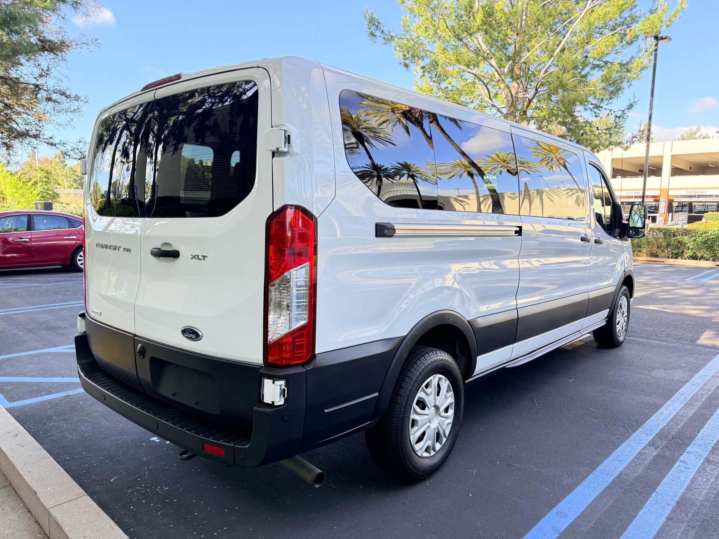 Used 2023 Ford Transit 350 XLT RWD image 6