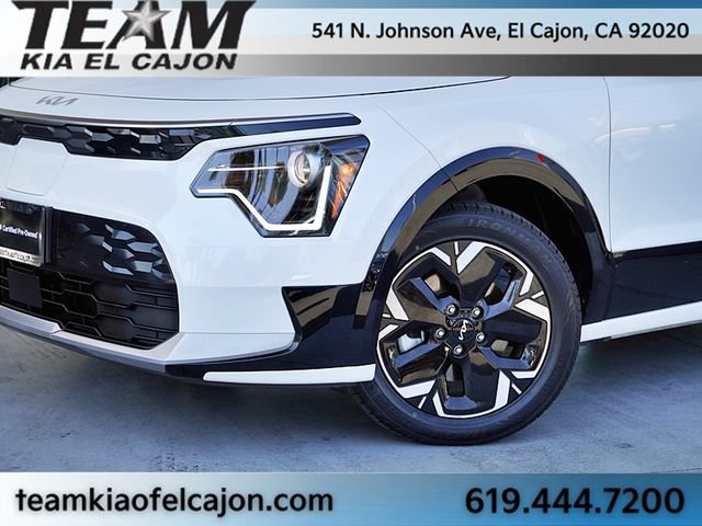 Certified 2023 Kia Niro Wind FWD image 3