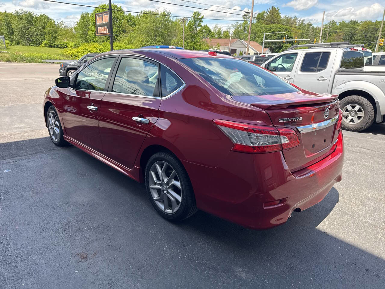 Used 2013 Nissan Sentra SR w/ Driver Pkg FWD image 6