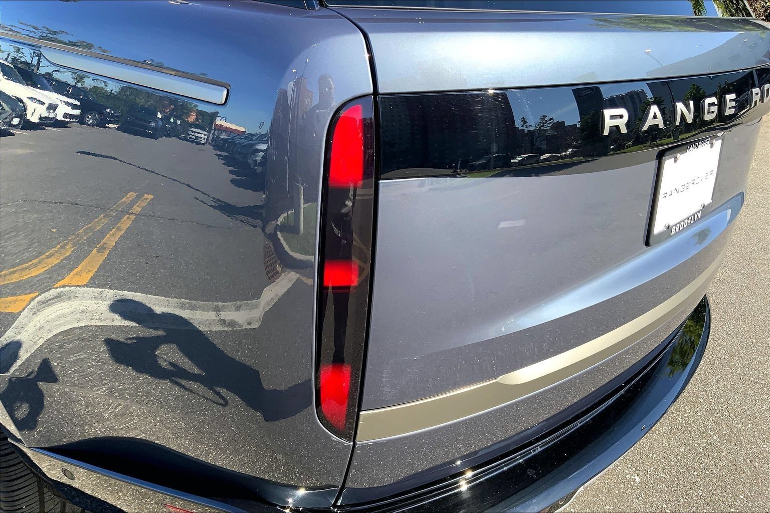 Certified 2024 Land Rover Range Rover SE AWD/4WD image 28