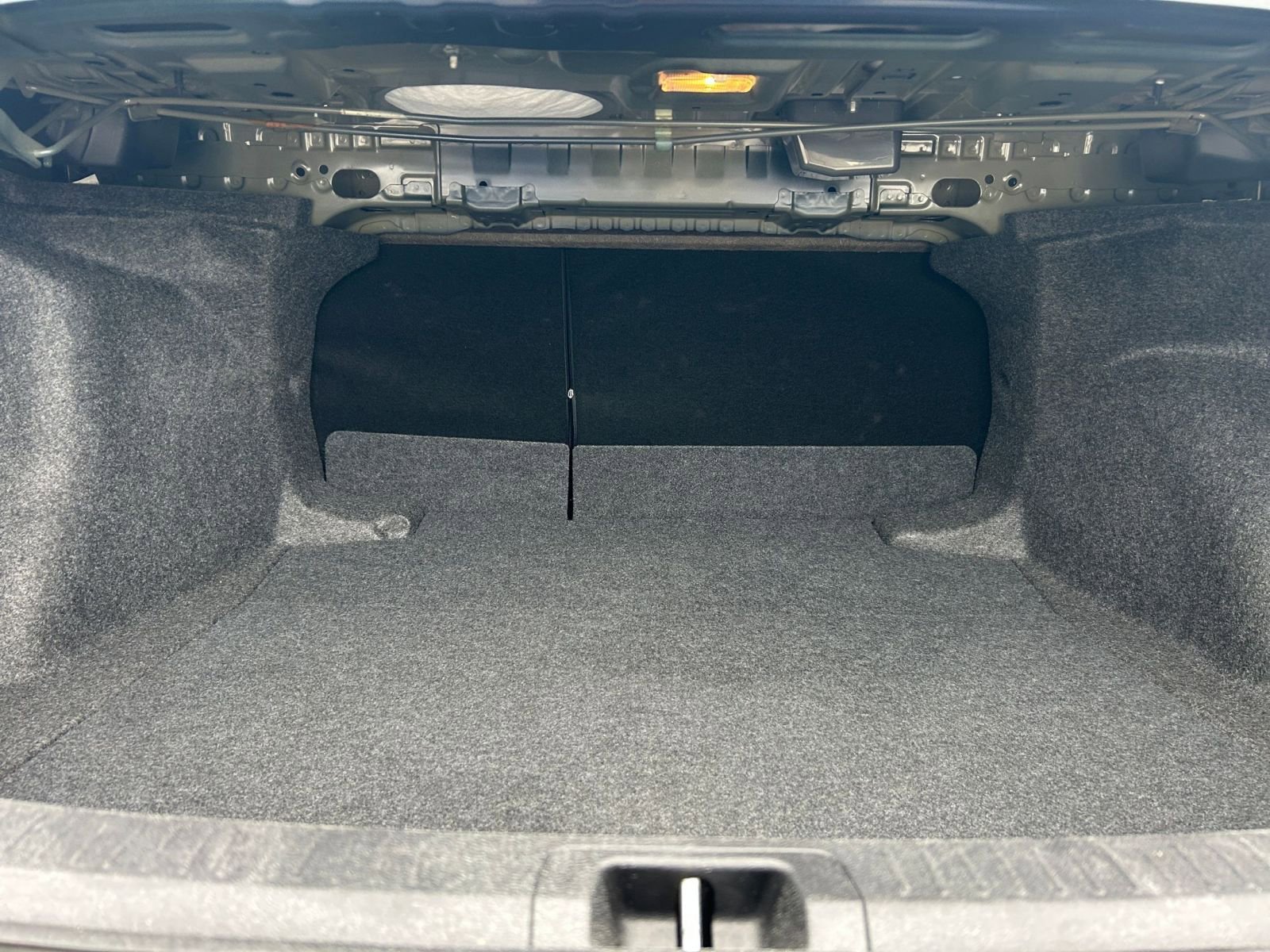 Used 2025 Toyota Corolla LE FWD image 25