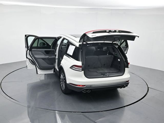 Used 2021 Lincoln Aviator Reserve w/ Elements Package Plus image 42