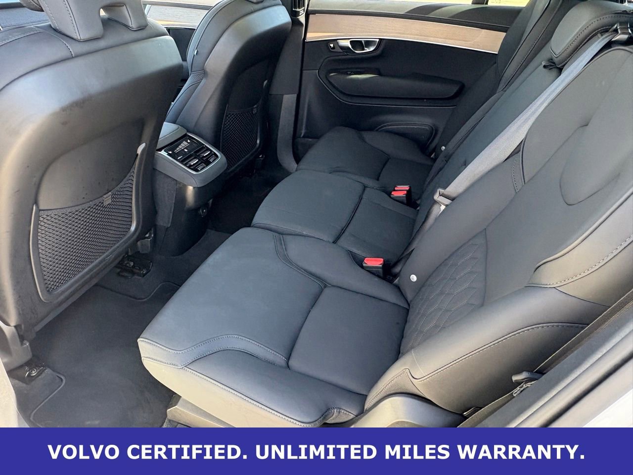 Certified 2025 Volvo XC90 B6 Plus image 31