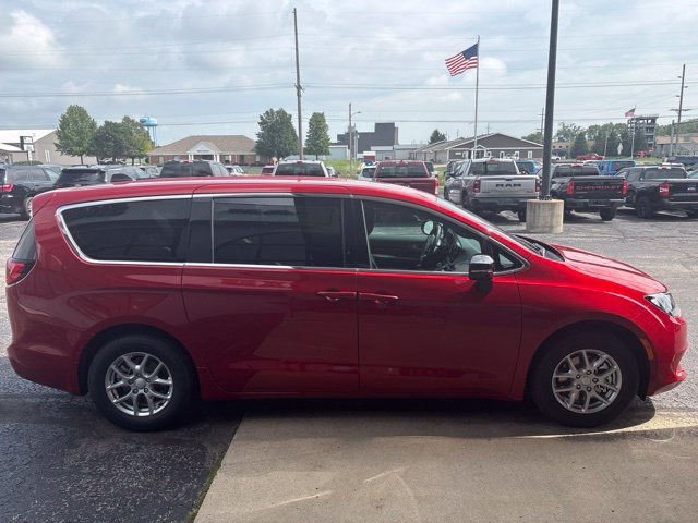 New 2027 Chrysler Pacifica LX FWD image 6