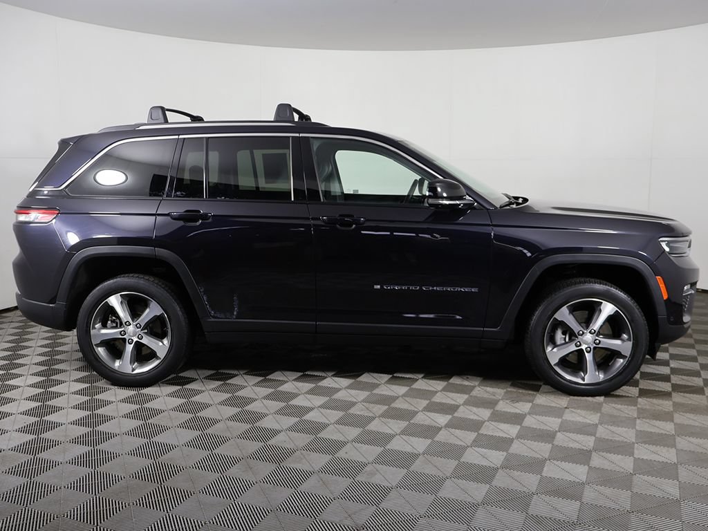 Used 2022 Jeep Grand Cherokee Limited 4xe w/ Luxury Tech Group II AWD/4WD image 23