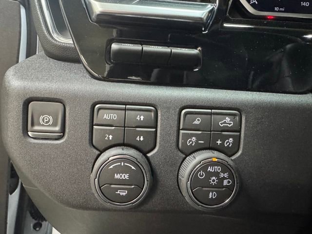 New 2026 Chevrolet Silverado 1500 LTZ w/ LTZ Premium Package AWD/4WD image 32