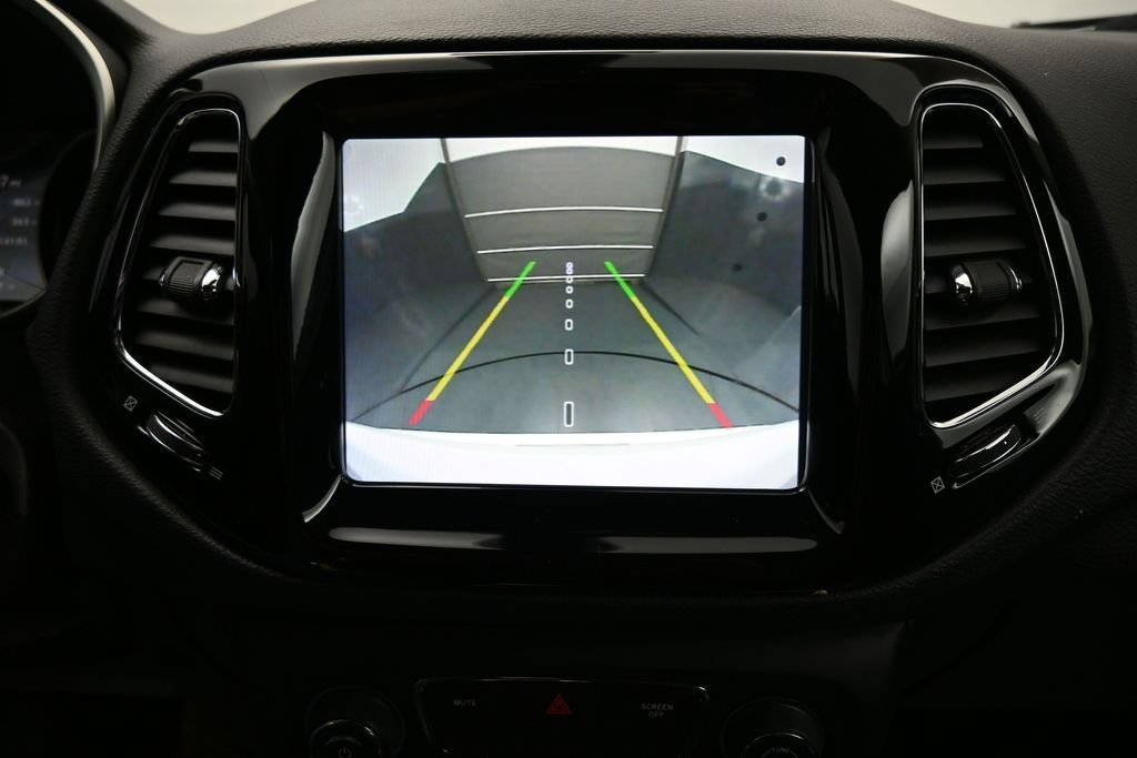 Used 2020 Jeep Compass Limited AWD/4WD image 22