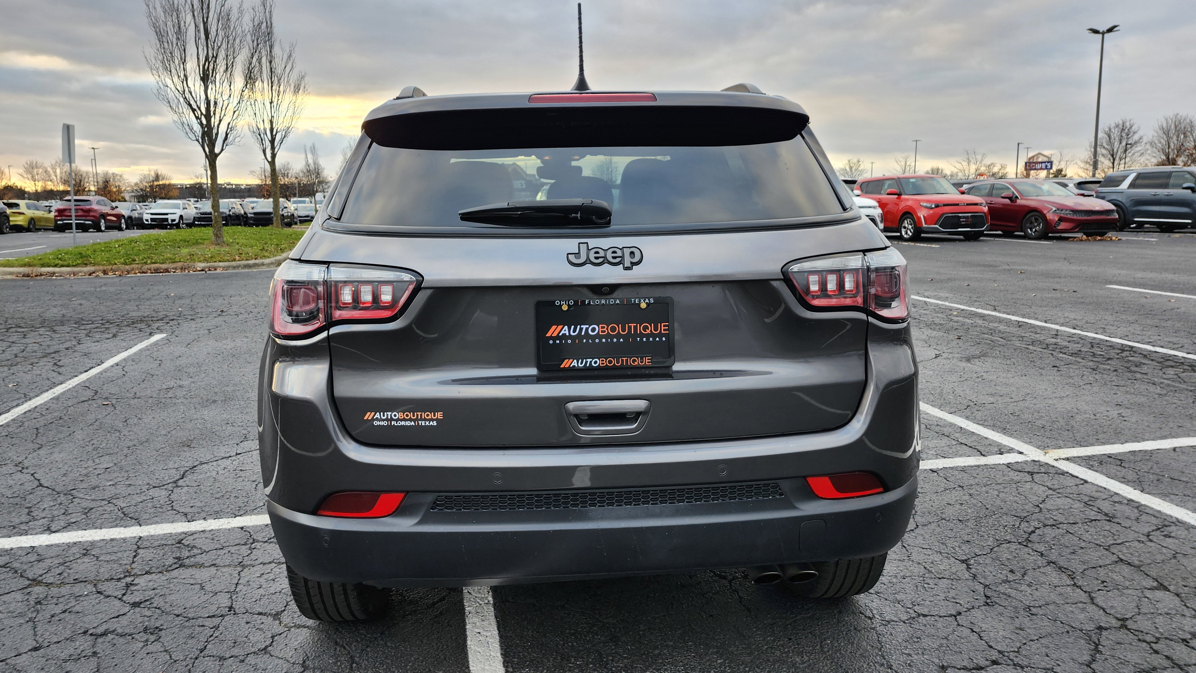 Used 2021 Jeep Compass Latitude w/ Driver Assistance Group image 17