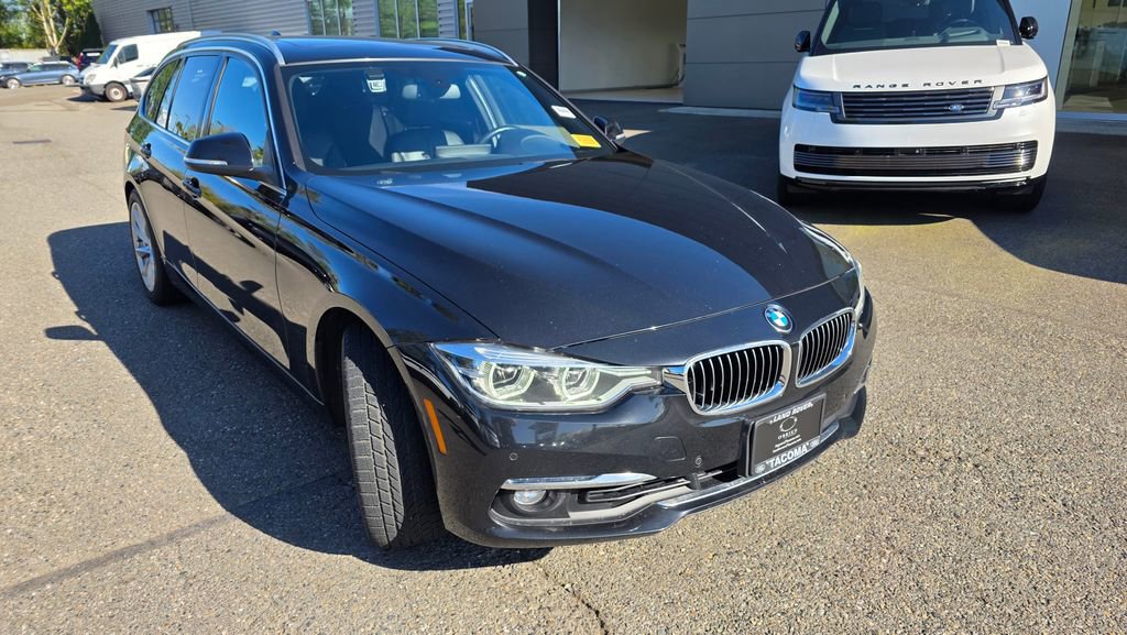Used 2017 BMW 330i xDrive Wagon AWD/4WD image 9