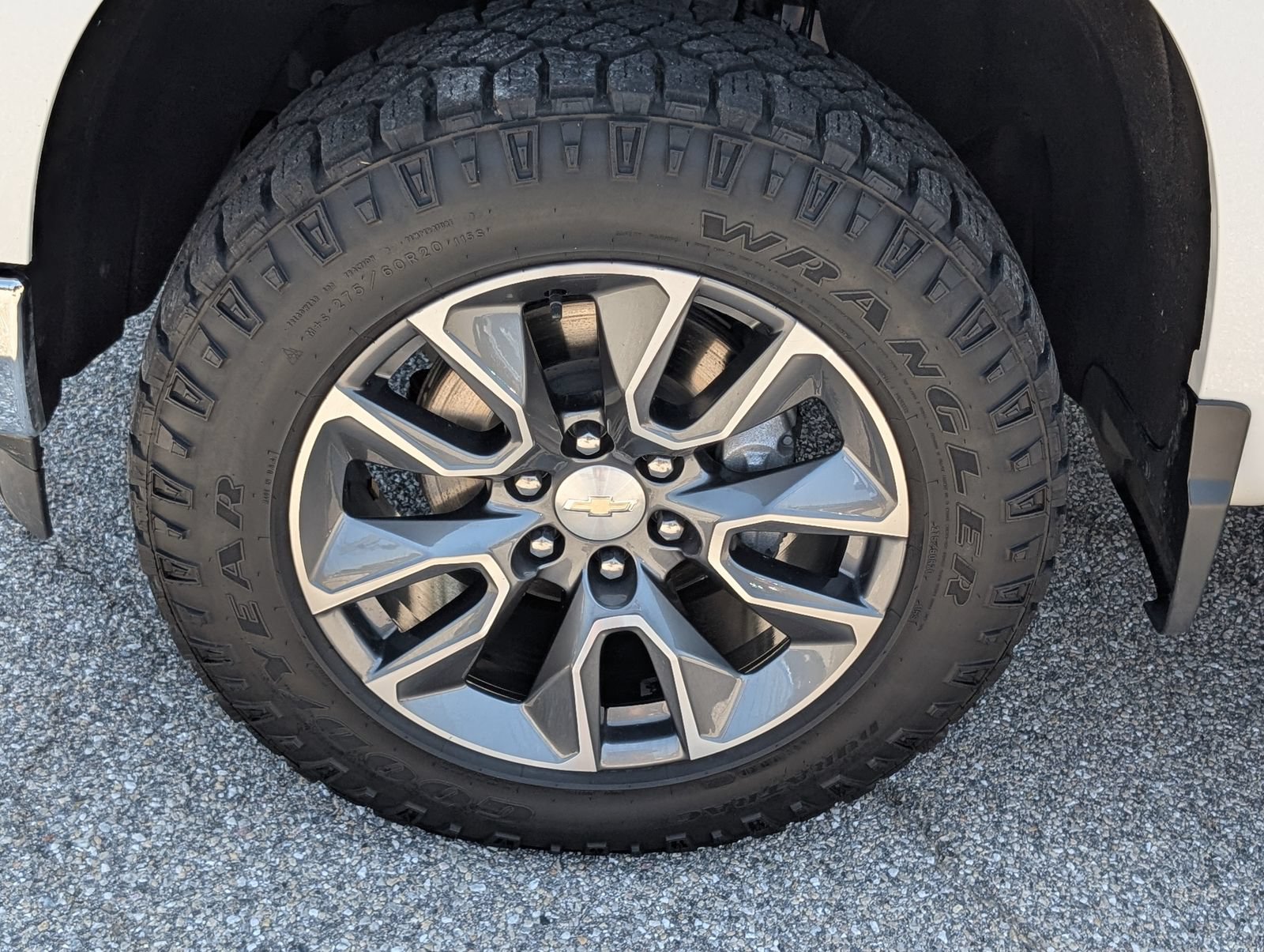 Used 2023 Chevrolet Silverado 1500 LT AWD/4WD image 10