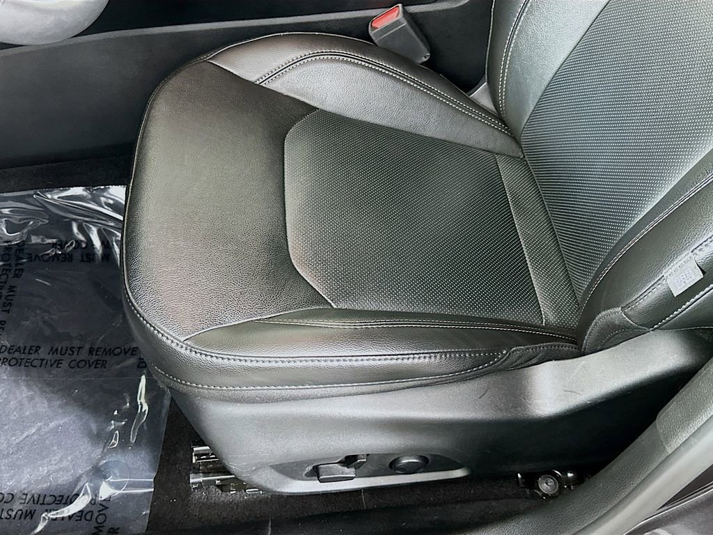 Used 2023 Jeep Compass Limited image 29