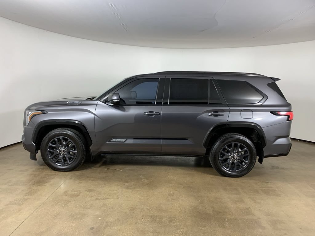Used 2023 Toyota Sequoia Platinum AWD/4WD image 17