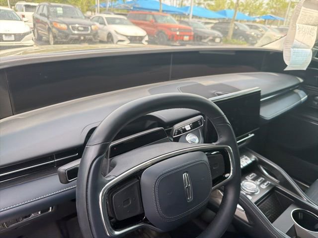 Used 2024 Lincoln Nautilus Reserve w/ Equipment Group 202A image 13