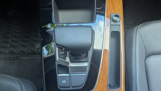 Used 2024 Audi Q5 2.0T Premium Plus w/ Premium Plus Package image 36