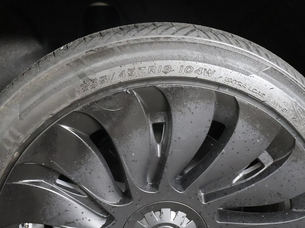 Used 2021 Tesla Model Y Long Range AWD/4WD image 19