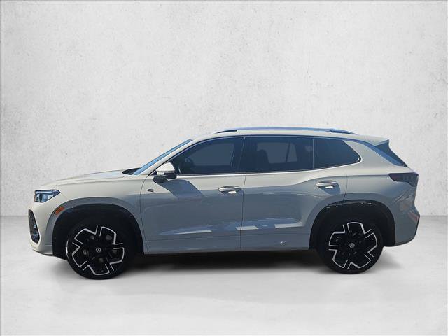 Used 2025 Volkswagen Tiguan SEL R-Line AWD/4WD image 3
