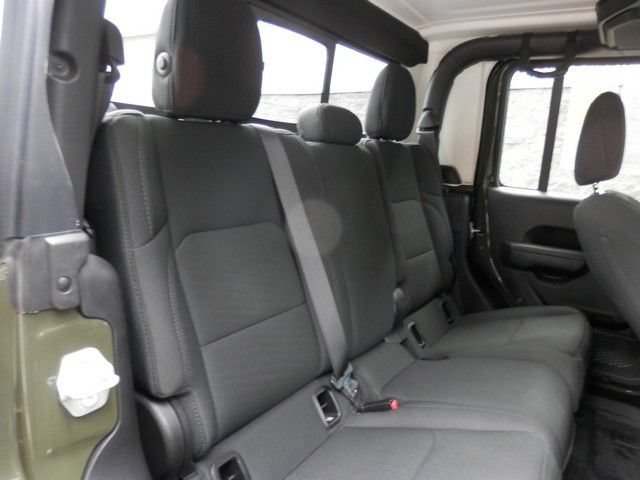 Used 2023 Jeep Gladiator Sport AWD/4WD image 37