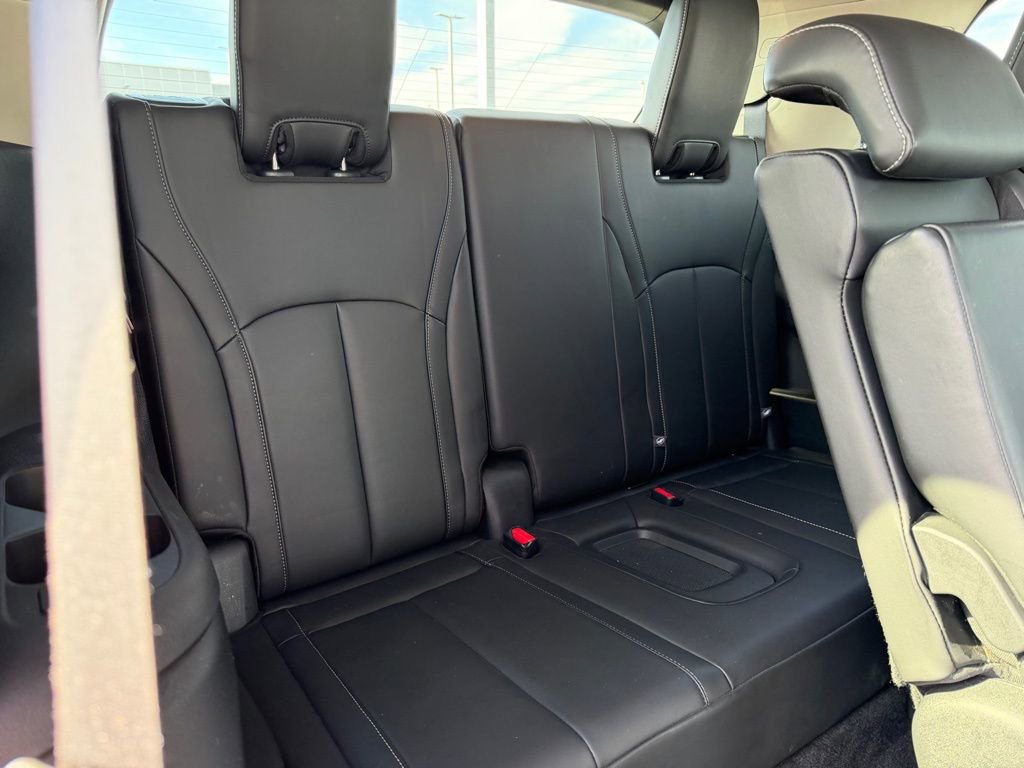 Used 2025 INFINITI QX60 Luxe image 25