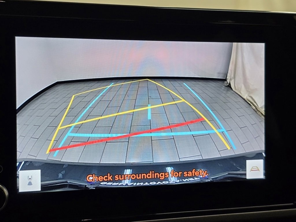 Certified 2025 Toyota Camry LE image 5