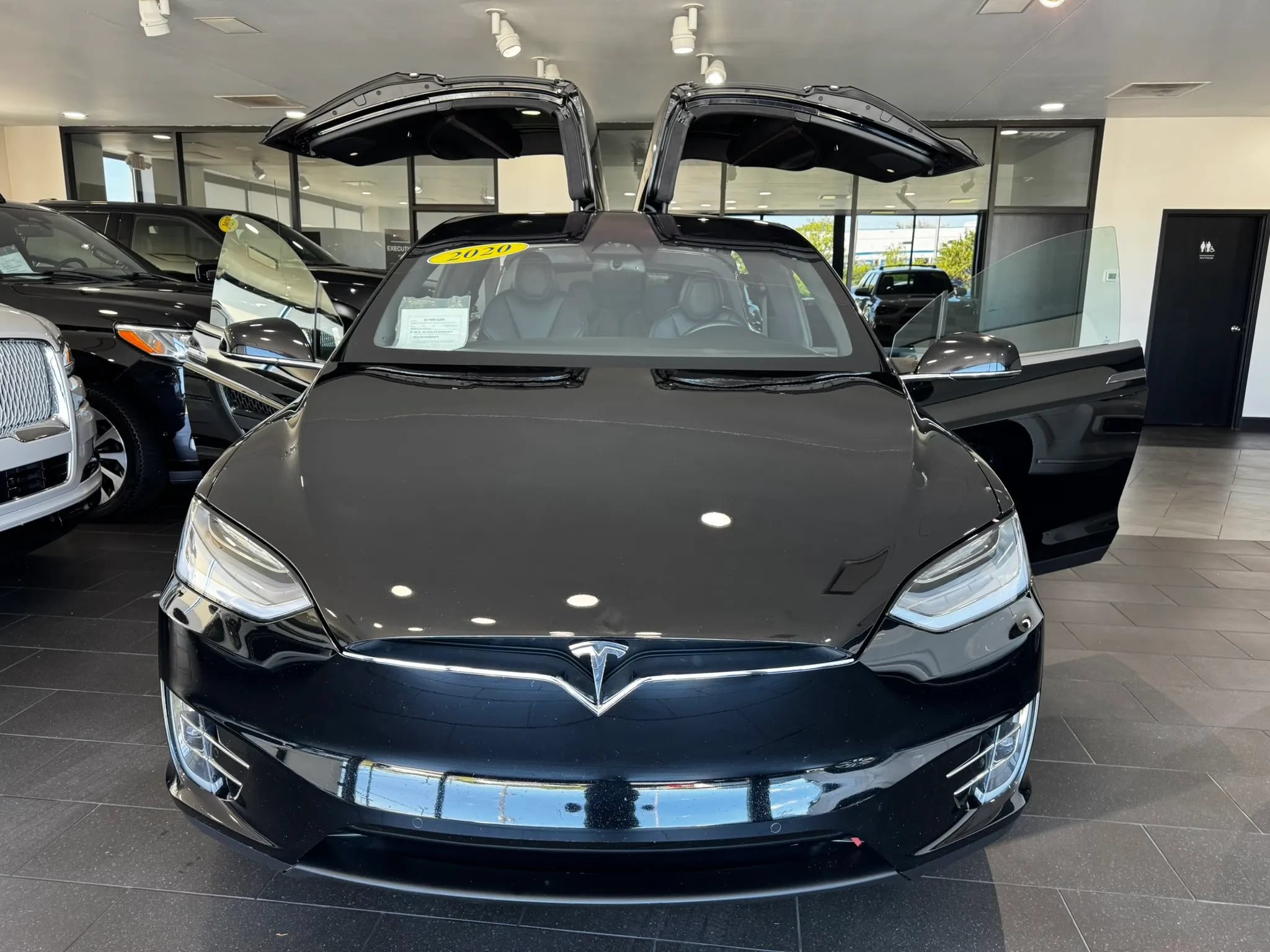 Used 2020 Tesla Model X AWD/4WD image 9