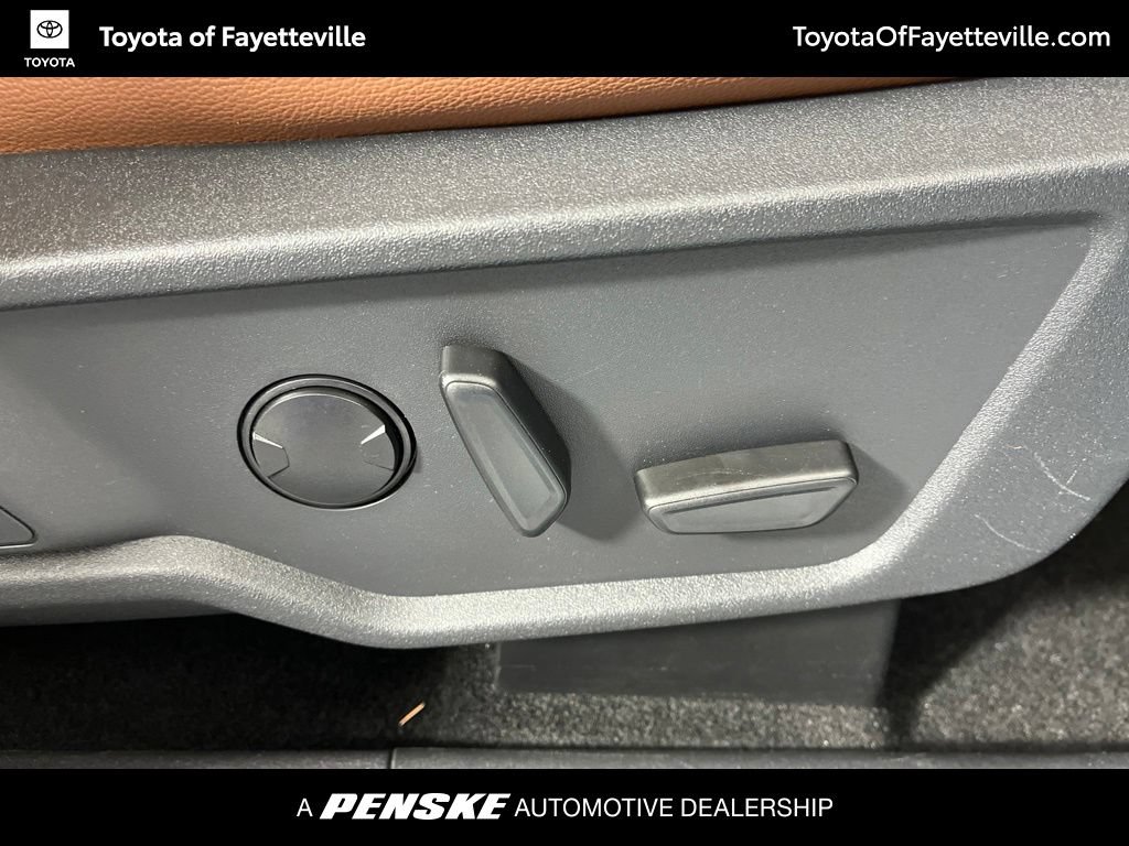 Used 2023 Ford Bronco Heritage Edition AWD/4WD image 7