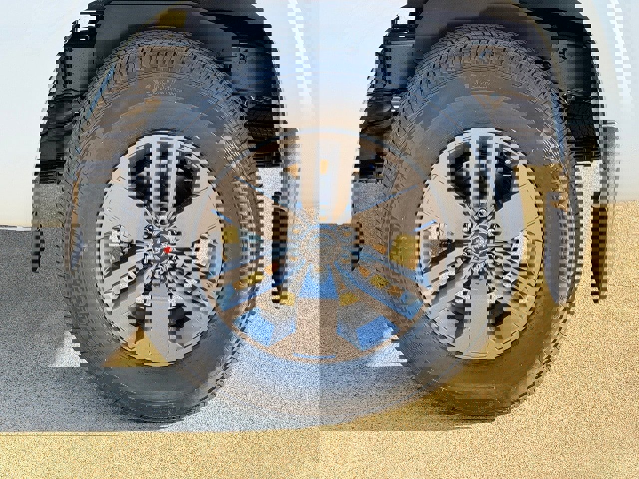 New 2026 Nissan Frontier SV image 23