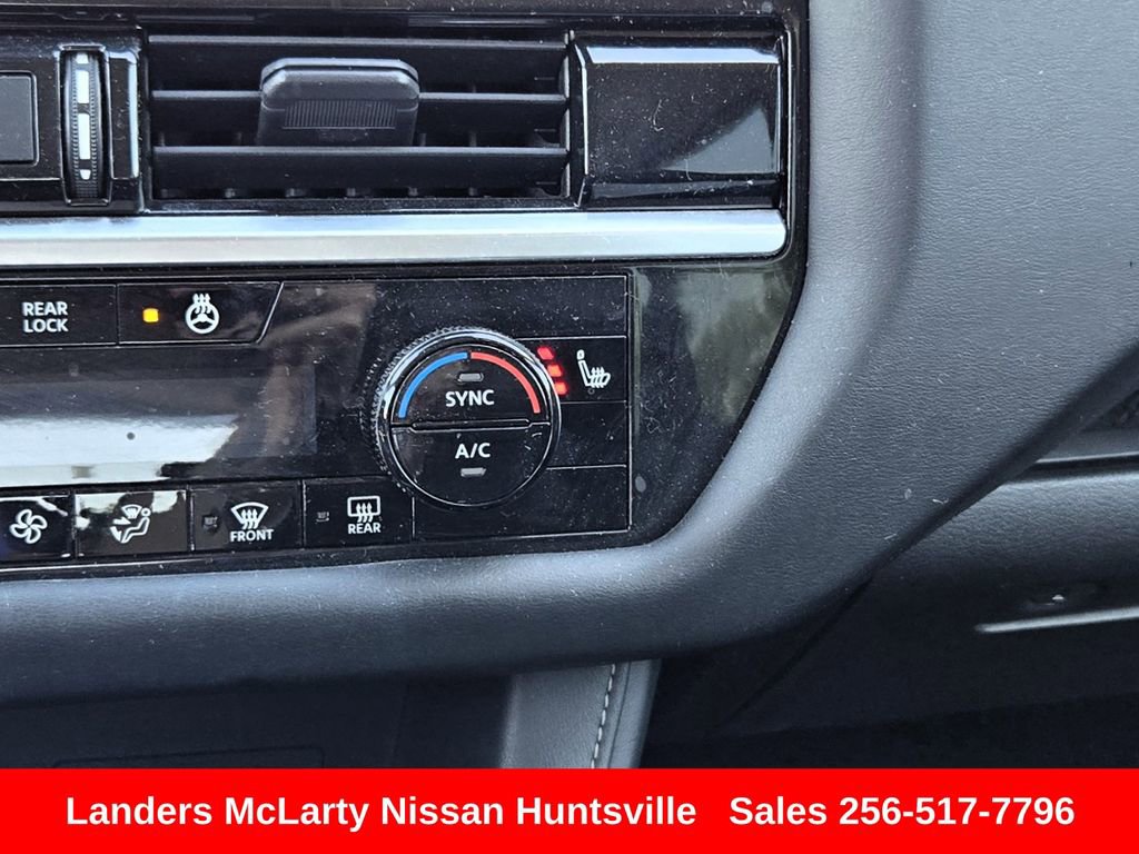 Used 2022 Nissan Pathfinder SL FWD image 21