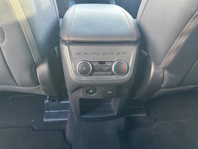 Used 2025 Ford Explorer ST-Line w/ ST-Line Street Pack image 21