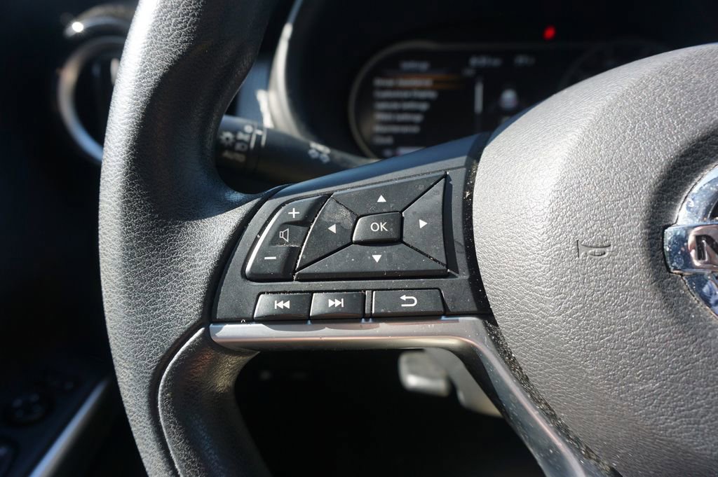 Used 2019 Nissan Kicks SV FWD image 7