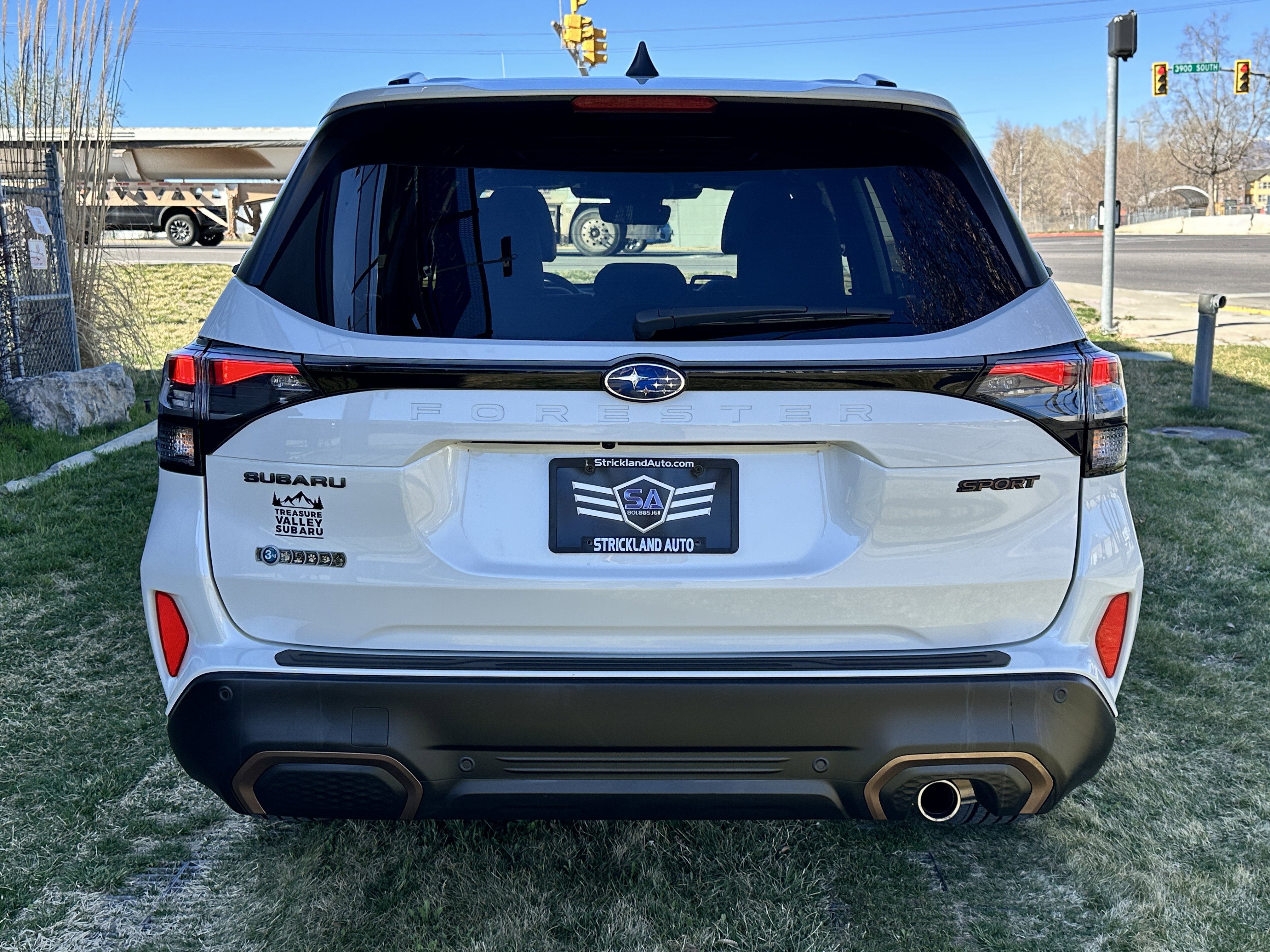 Used 2025 Subaru Forester Sport image 8