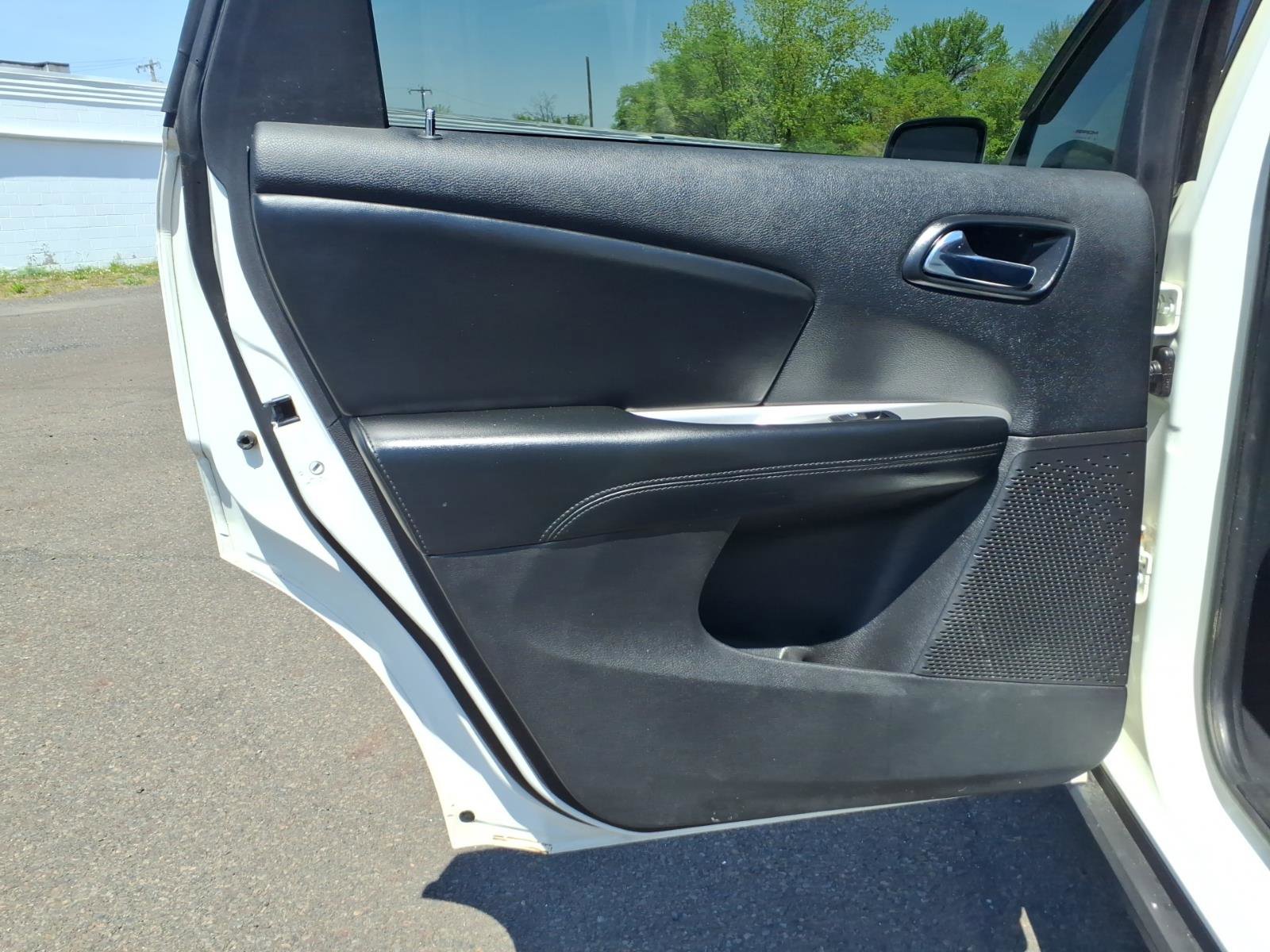 Used 2016 Dodge Journey SXT w/ Premium Group FWD image 12