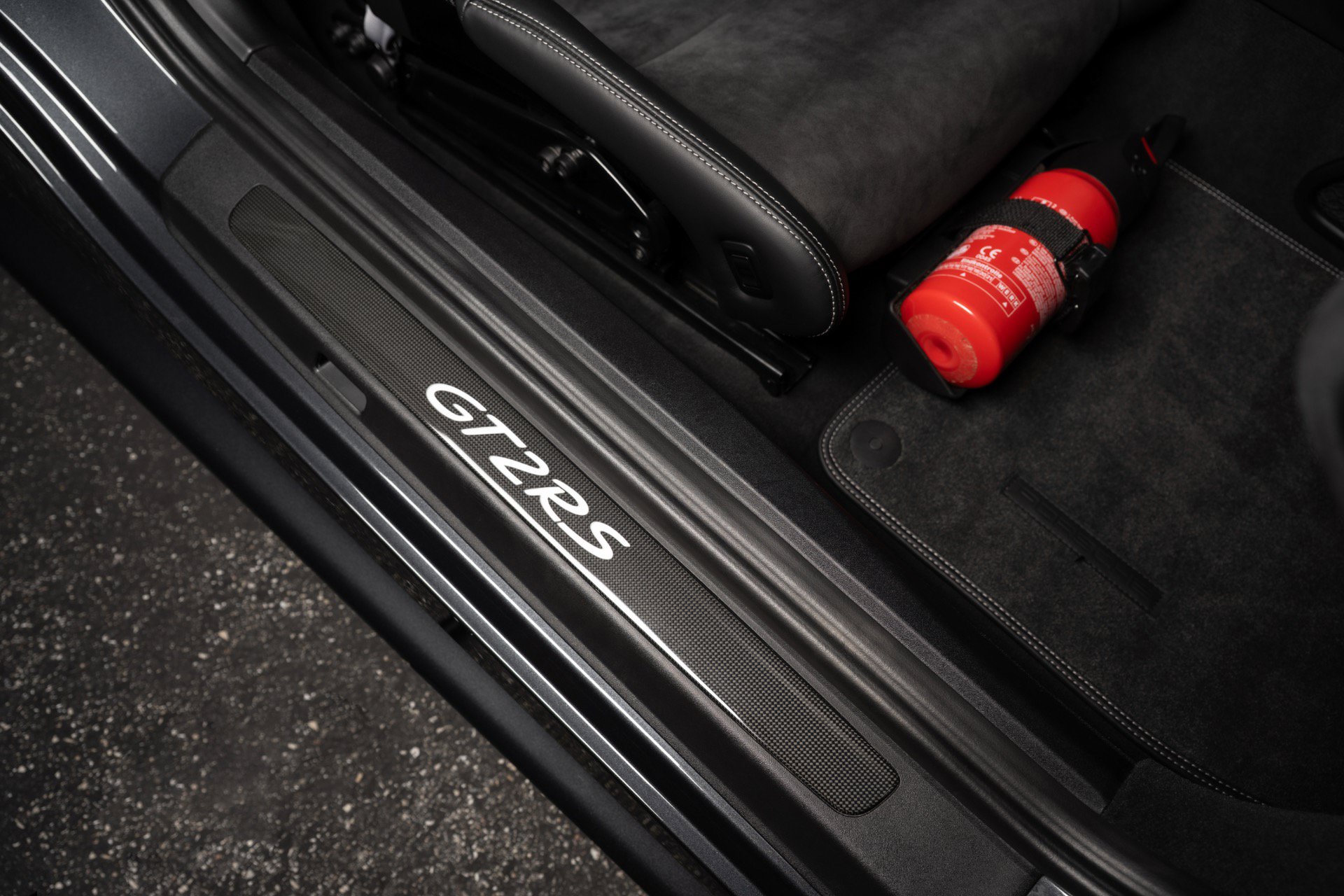 Used 2018 Porsche 911 GT2 RS RWD image 27
