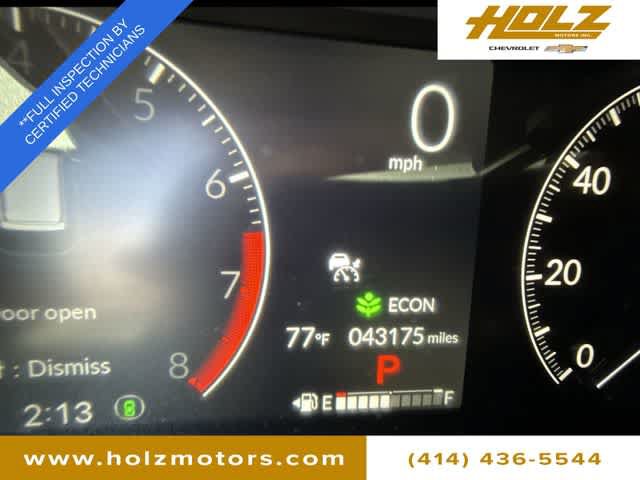 Used 2025 Honda Pilot Touring image 12