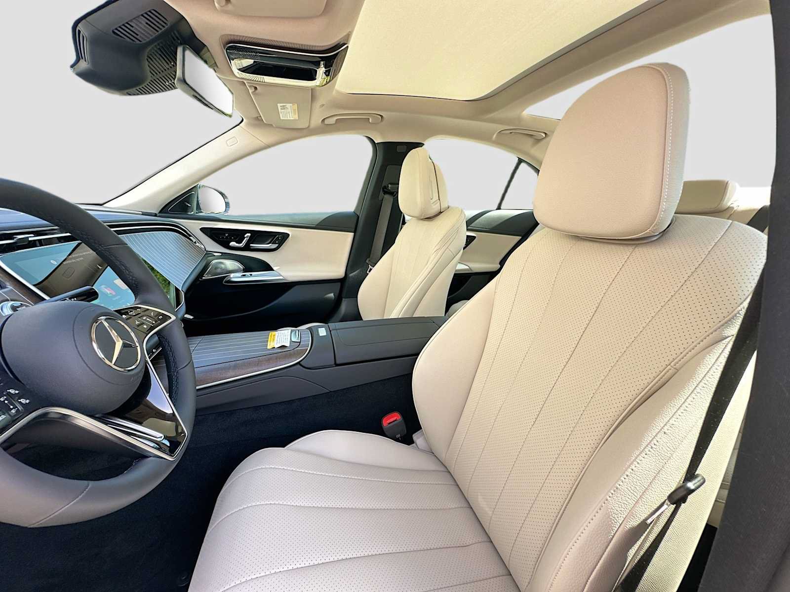 Used 2024 Mercedes-Benz E 450 4MATIC Sedan w/ Winter Package image 22