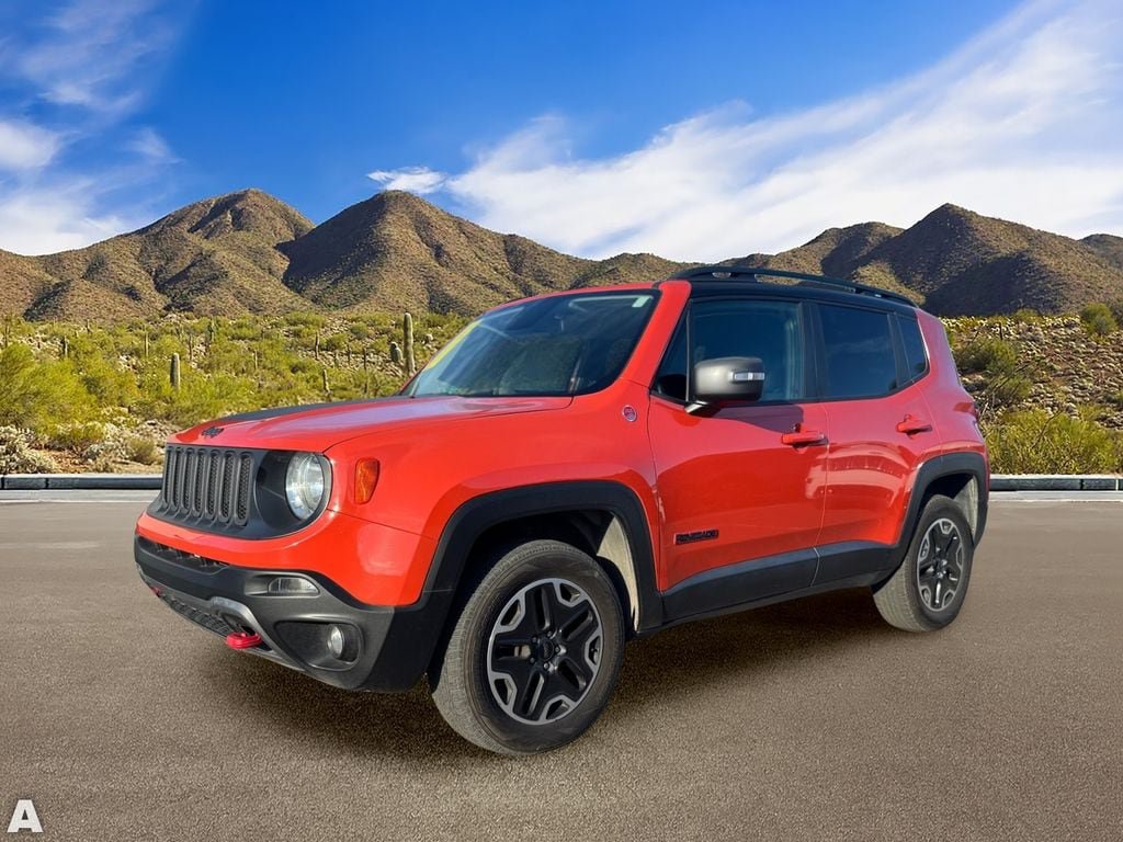 Used 2017 Jeep Renegade Trailhawk w/ Premium Trailhawk Package AWD/4WD image 2