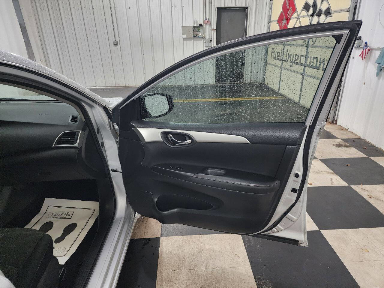 Used 2018 Nissan Sentra S image 21