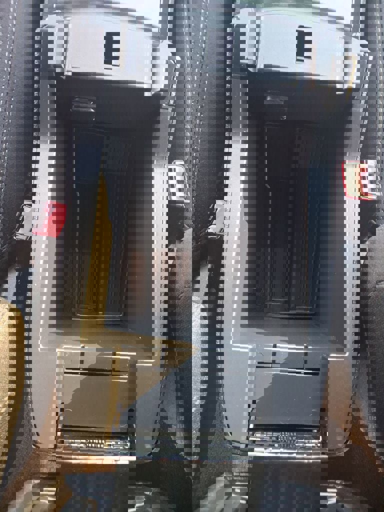 Used 2017 Ford Explorer XLT w/ Equipment Group 201A FWD image 24