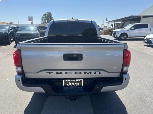 Used 2019 Toyota Tacoma TRD Sport w/ Technology Package RWD image 4