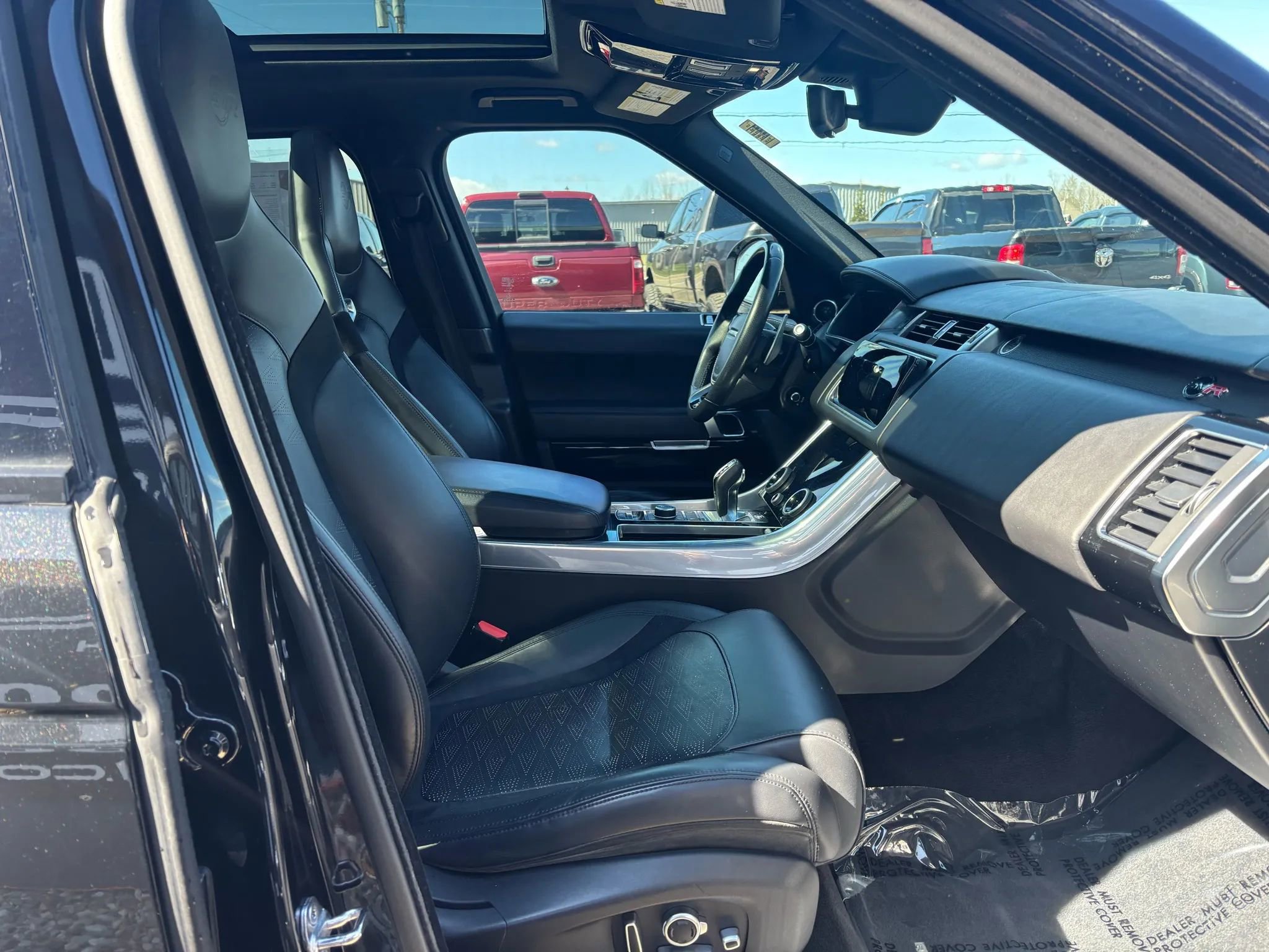 Used 2018 Land Rover Range Rover Sport SVR image 14