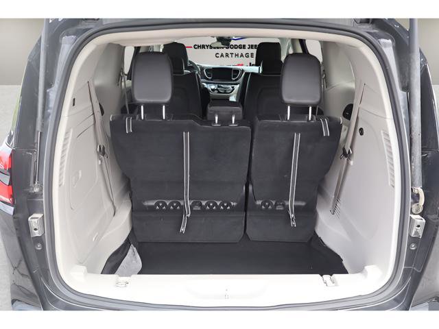 Used 2023 Chrysler Pacifica Limited FWD image 27