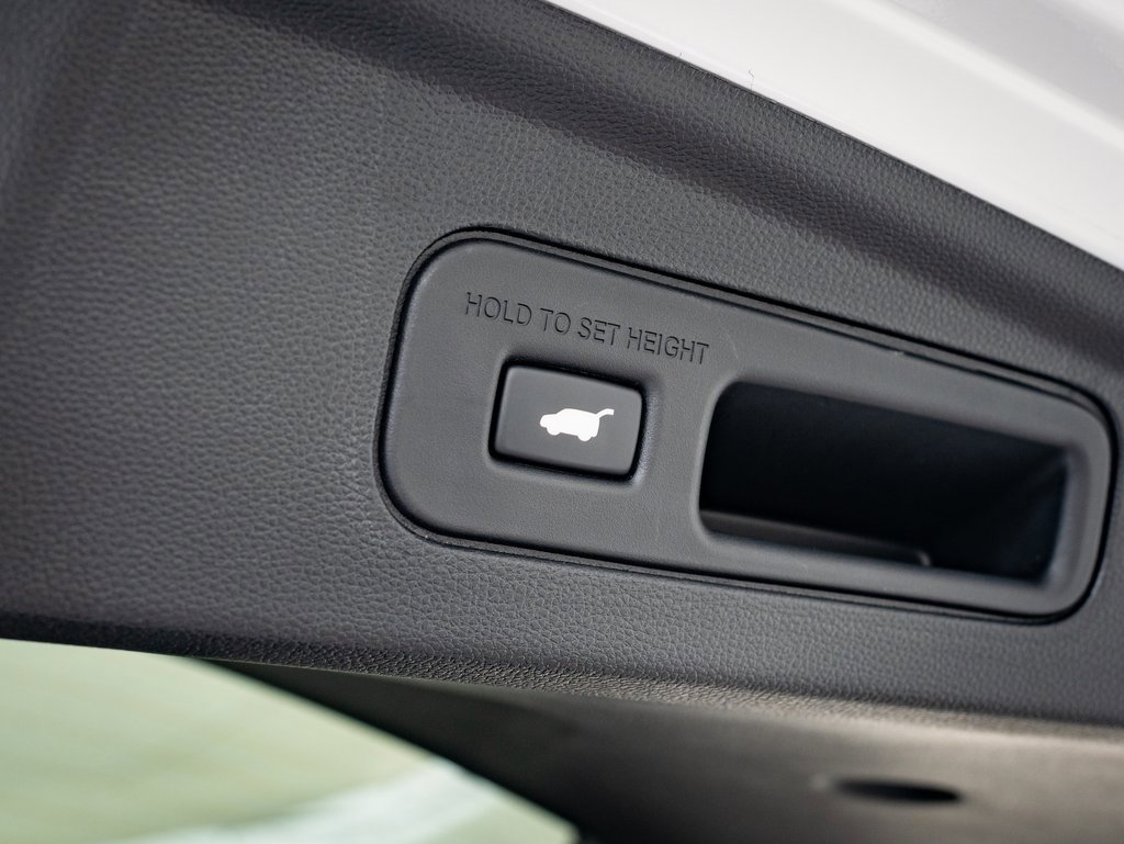 Certified 2025 Acura MDX SH-AWD w/ Advance Package image 19