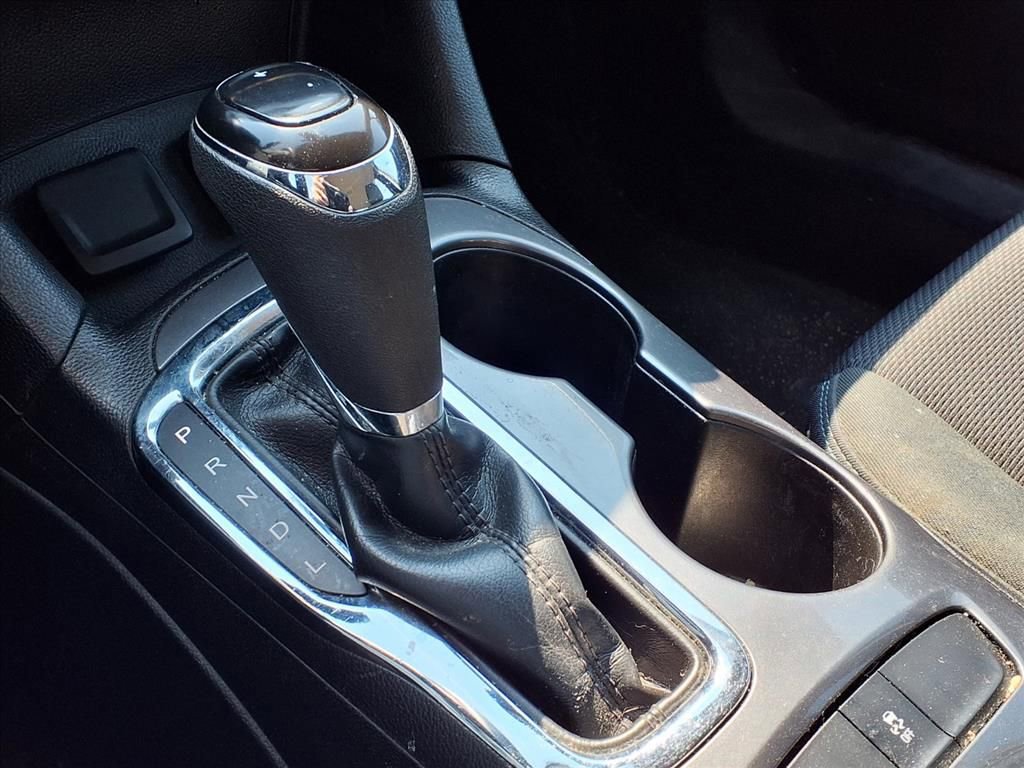 Used 2017 Chevrolet Cruze LT image 22