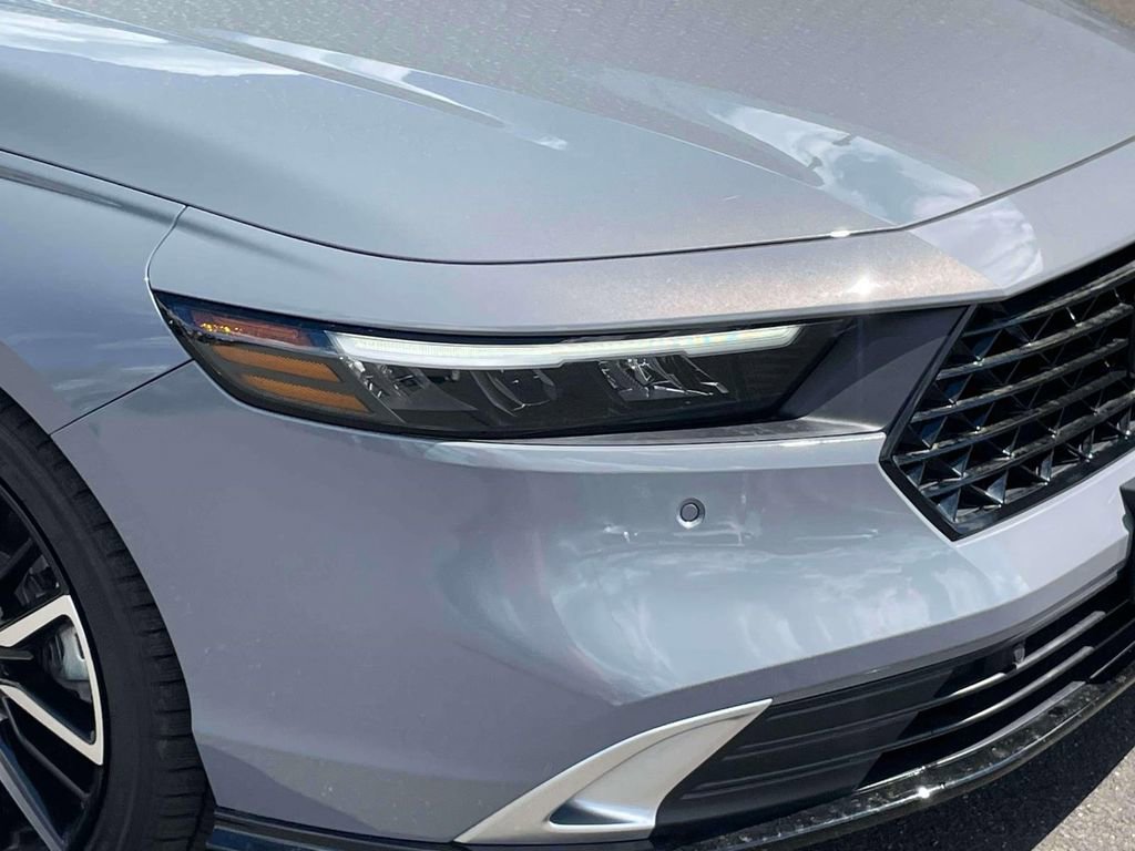 Certified 2025 Honda Accord Touring image 9