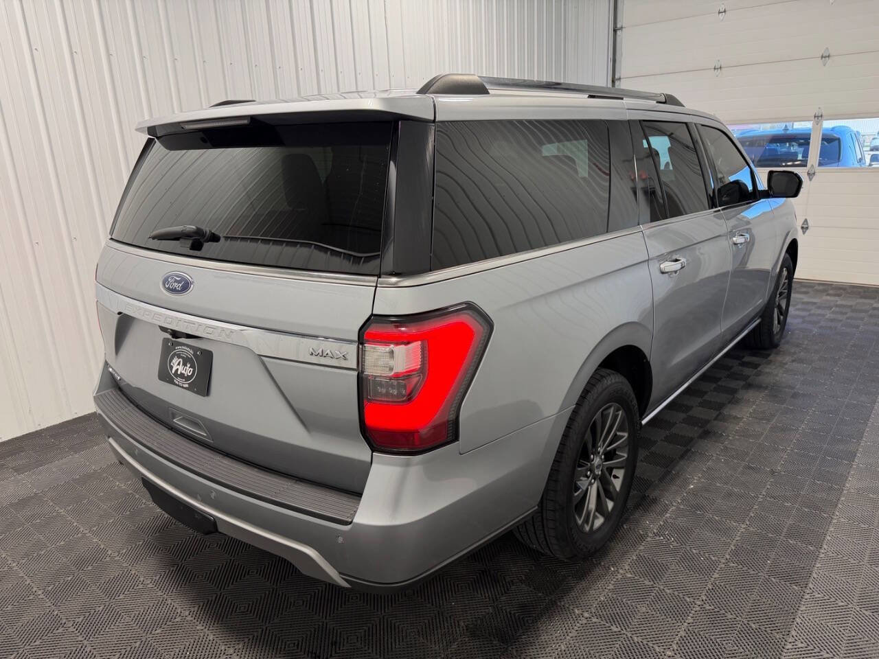 Used 2020 Ford Expedition Max Limited w/ Equipment Group 301A AWD/4WD image 4