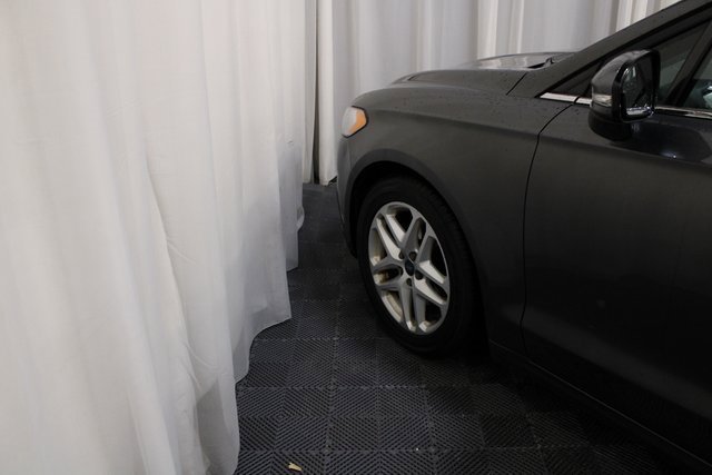 Used 2016 Ford Fusion SE image 26